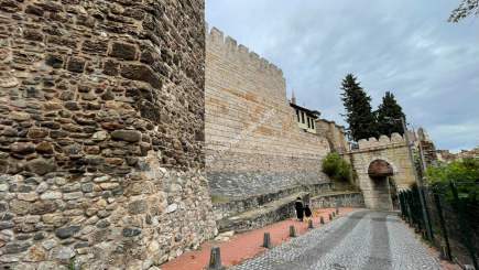 Bursa Merkez Osmangazi Molla Gürani Mah. Satılık Konak 36