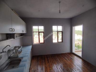 Kütahya Merkez Soğuk Çeşme Köyü Satlık Müstakil Ev 36