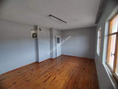 Kütahya Merkez Soğuk Çeşme Köyü Satlık Müstakil Ev 38