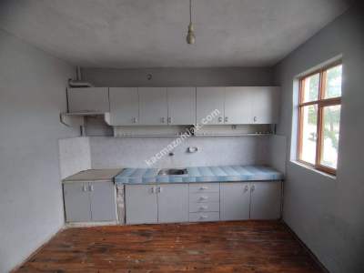 Kütahya Merkez Soğuk Çeşme Köyü Satlık Müstakil Ev 26