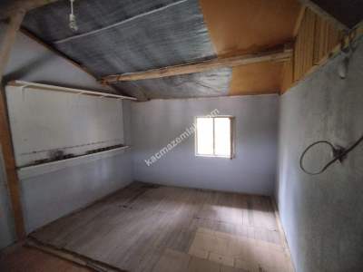 Kütahya Merkez Soğuk Çeşme Köyü Satlık Müstakil Ev 10