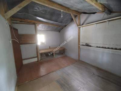 Kütahya Merkez Soğuk Çeşme Köyü Satlık Müstakil Ev 6