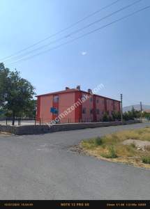 Niğde Bor Acıgölde Satılık 3 Katlı Müstakil Ev 21