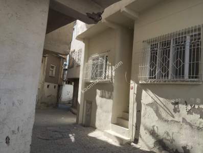 Siirt Ülkü Mahallesinde Satılık 2+1 Müstakil Daire 1