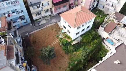 Trabzon Bahçeçik Mah. Satılık 2 Katlı Bahçeli Ev 3