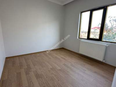 Trabzon Bahçeçik Mah. Satılık 2 Katlı Bahçeli Ev 20