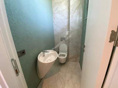 Site İçerisinde Müstakil Tripleks Villa 4+1 21