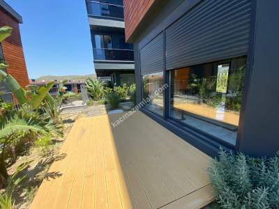 Site İçerisinde Müstakil Tripleks Villa 4+1 40