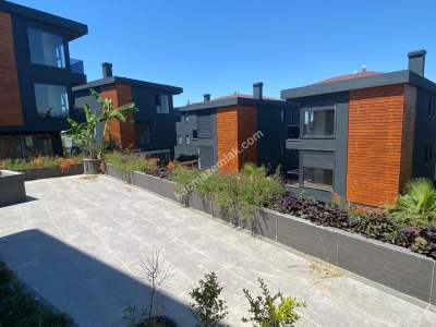 Site İçerisinde Müstakil Tripleks Villa 4+1 3