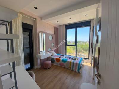 Site İçerisinde Müstakil Tripleks Villa 4+1 23