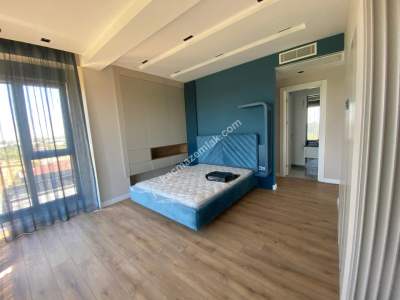 Site İçerisinde Müstakil Tripleks Villa 4+1 28