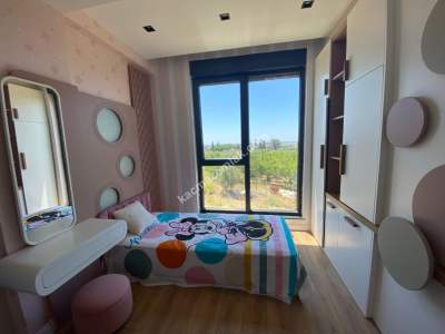 Site İçerisinde Müstakil Tripleks Villa 4+1 26