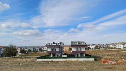 Tekirdağ Yeniçiftlik'te Satılık Müstakil Tripleks Vill 16