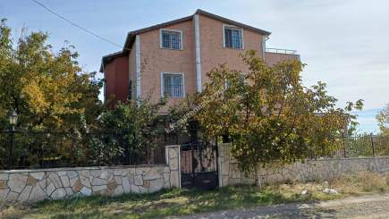 Tekirdağ Yeniçiftlik'Te Satılık Müstakil Tripleks Vill