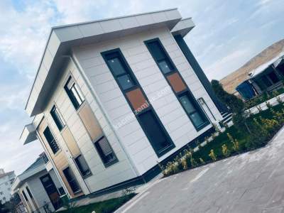 Aksaray Yunus Emre Mah. Toki Satılık Villa 3