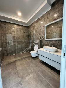 Alanya'da Deniz Manzaralı 5+3 Villa 9