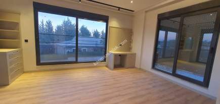 Antalya Şehir Merkezine En Kısa Mesafede Tam Müstakil 9