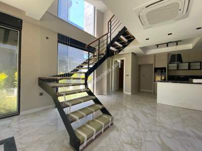 Doğanın Sessizliği İçinde Huzurlu Villa 4+1 27