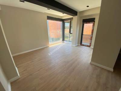 Doğanın Sessizliği İçinde Huzurlu Villa 4+1 36