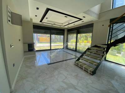 Doğanın Sessizliği İçinde Huzurlu Villa 4+1 19