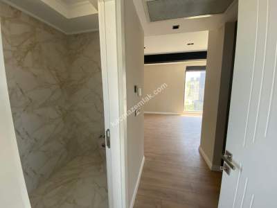 Doğanın Sessizliği İçinde Huzurlu Villa 4+1 37