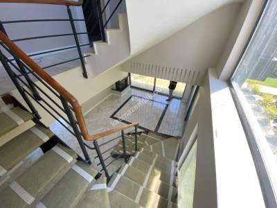 Doğanın Sessizliği İçinde Huzurlu Villa 4+1 24