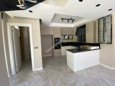 Doğanın Sessizliği İçinde Huzurlu Villa 4+1 17