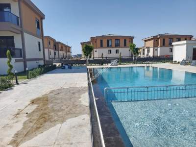 Site İçi Satılık Villa 1