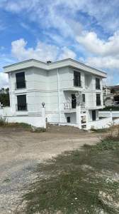 Büyükçekmece Karaağaçta Satılık Villa 1