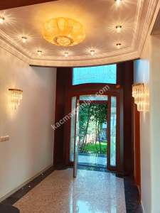 Üsküdar Kız Kulesi Konaklarında 5 Katlı 1.000 M² Lüks V 10