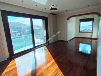 Üsküdar Kız Kulesi Konaklarında Satılık 5 Katlı Villa 11