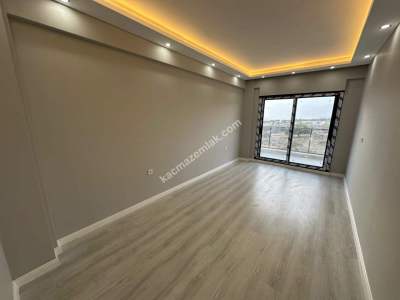 Manisa Yunusemre Şahin Tepesinde Satılık 4+1 Villa 4