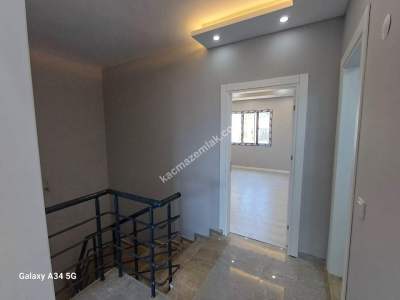 Manisa Yunusemre Şahin Tepesinde Satılık 4+1 Villa 19