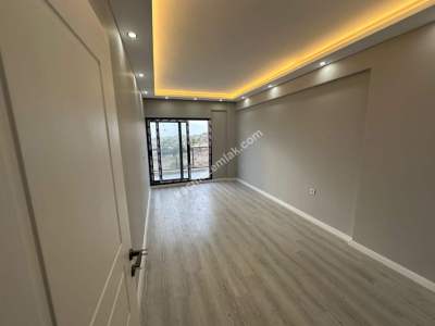 Manisa Yunusemre Şahin Tepesinde Satılık 4+1 Villa 6