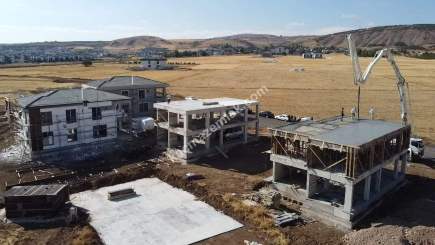 Sivas Merkez Esenyurt Mah. Satılık 5+1 Villalar 9