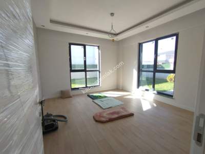 Sivas Satılık Villa Esenyurt Mah. 5+1 Kapalı Otoparklı 15