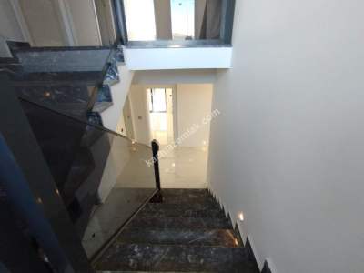 Sivas Satılık Villa Esenyurt Mah. 5+1 Kapalı Otoparklı 36