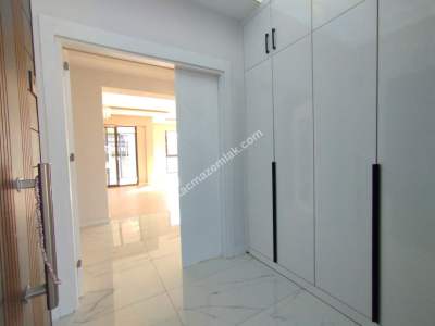 Sivas Satılık Villa Esenyurt Mah. 5+1 Kapalı Otoparklı 3