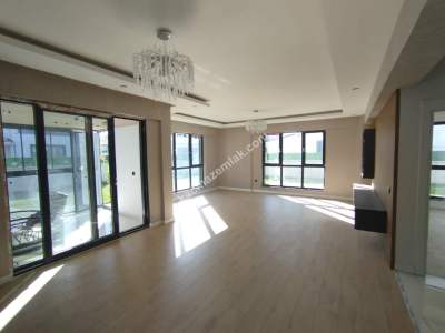 Sivas Satılık Villa Esenyurt Mah. 5+1 Kapalı Otoparklı 6