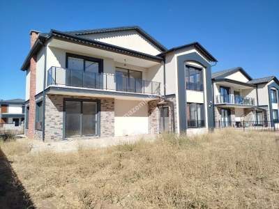 Sivas Satılık Villa Esenyurt Mah. 5+1 340M2