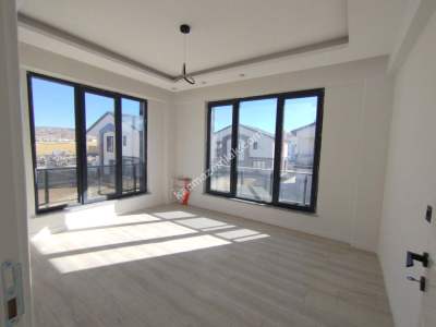 Sivas Satılık Villa Esenyurt Mah. 5+1 340M2 31