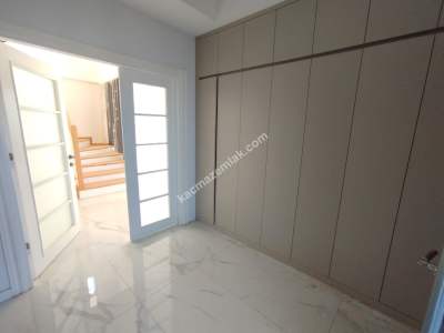 Sivas Satılık Villa Esenyurt Mah. 5+1 340M2 5