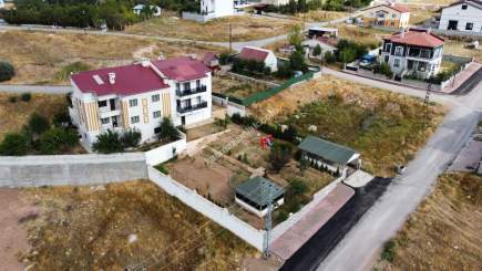 Sivas Merkez Karşıyaka Mah. Takasa Açık Lüks Villa 4