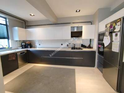 Sivas Satılık Villa - Karşıyaka Mah. 3+1 180M2 Eşyalı 9