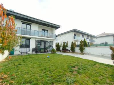 Sivas Satılık Villa - Karşıyaka Mah. 3+1 180M2 Eşyalı 35