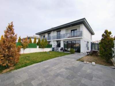 Sivas Satılık Villa - Karşıyaka Mah. 3+1 180M2 Eşyalı