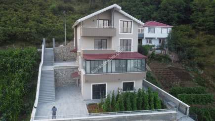 Trabzon Akçaabat'Ta Satılık Villa