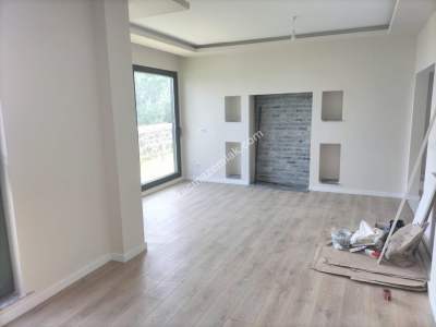 Kaçmaz Emlaktan Trabzon Beşikdüzünde Satılık Villa 4