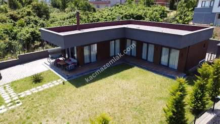 Trabzon Beşikdüzünde Satılık Modern Bir Villa 2