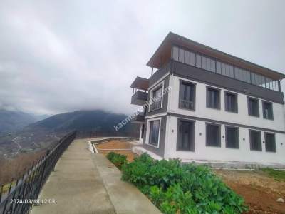 Kaçmaz Emlaktan Trabzon Maçka İlçesinde Satılık Villa 9